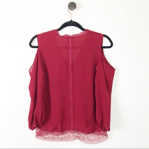 Alice + Olivia Farah Lace Silk Cold Shoulder Top - Picture 4 of 8